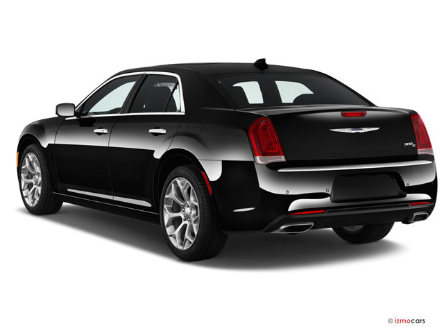 2015_chrysler_300_0_angularrear